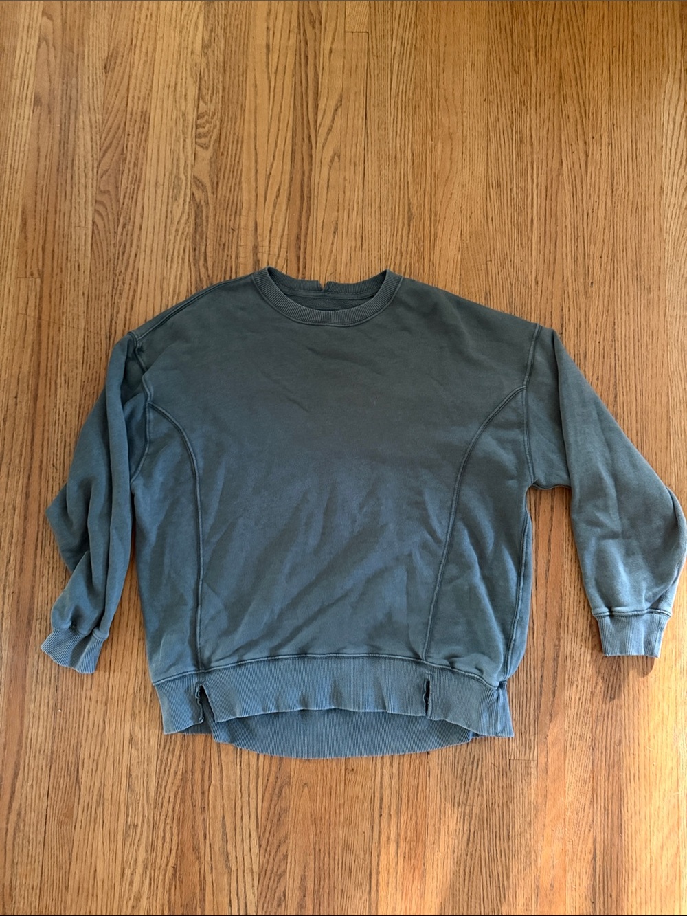 aerie Crewneck Sweatshirt - Slate Teal size Small, sooo comfy!! 👀👀🌊
